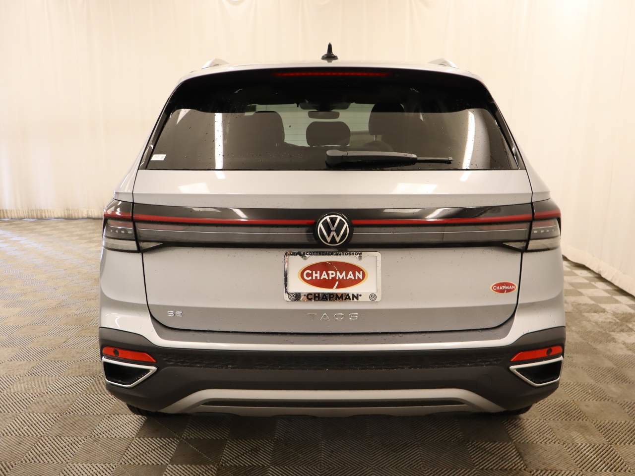 New 2026 Volkswagen Taos SE FWD image 5