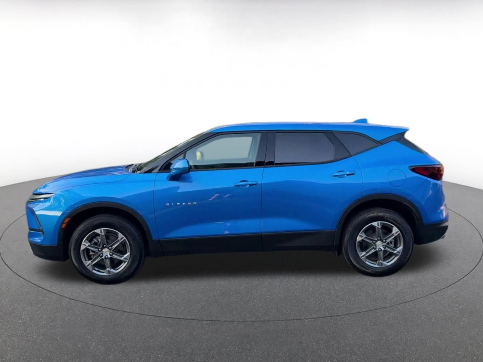 Used 2026 Chevrolet Blazer LT FWD image 8