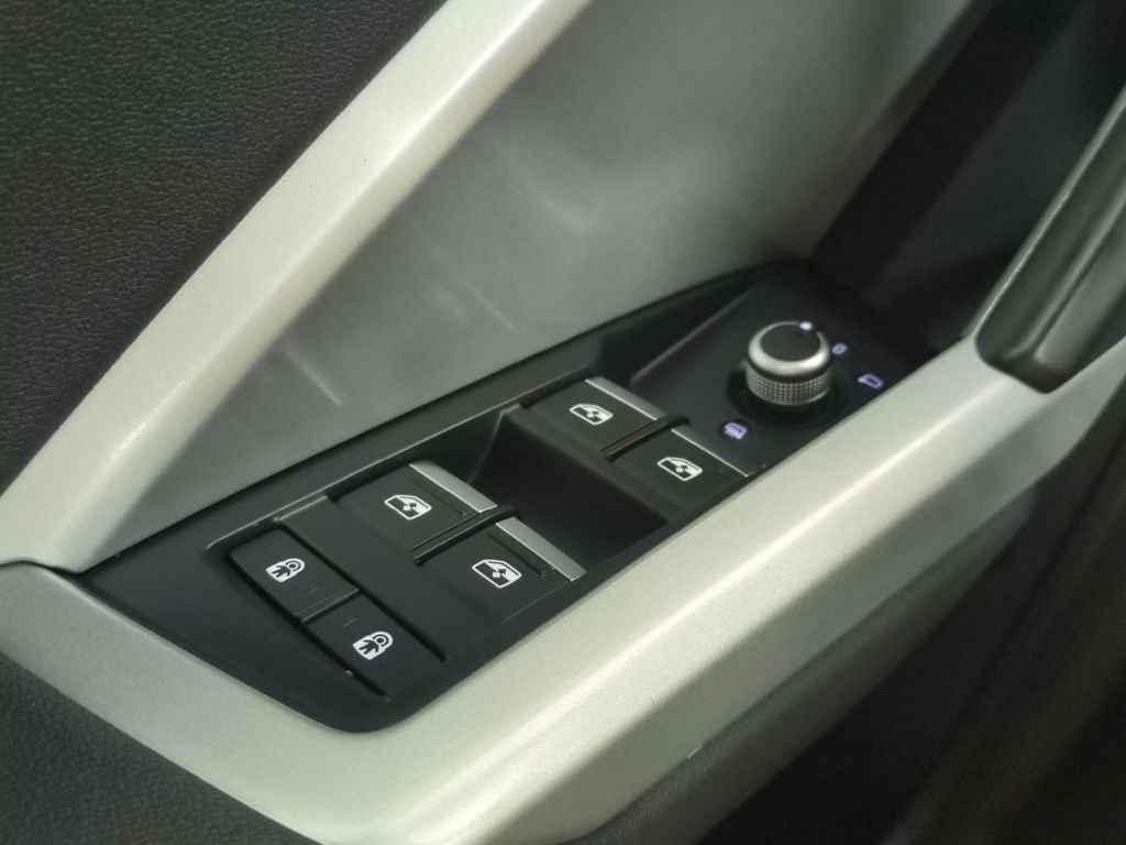 Used 2020 Audi Q3 2.0T Premium w/ Convenience Package image 30