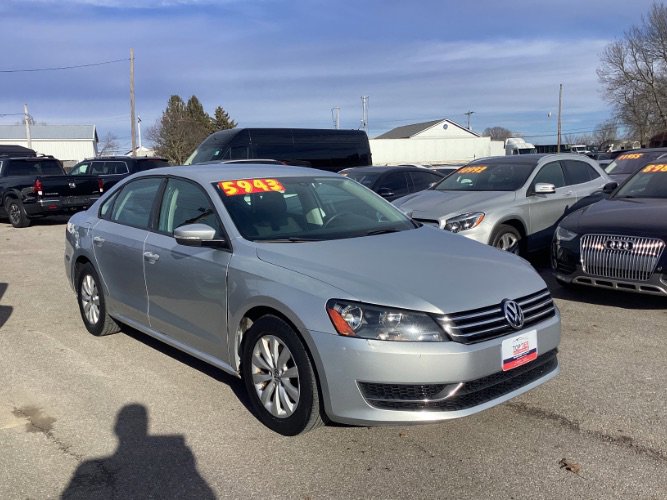 Used 2013 Volkswagen Passat 2.5 S image 3