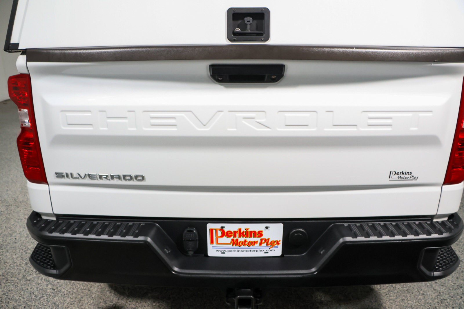 Used 2024 Chevrolet Silverado 1500 W/T w/ Trailering Package AWD/4WD image 8