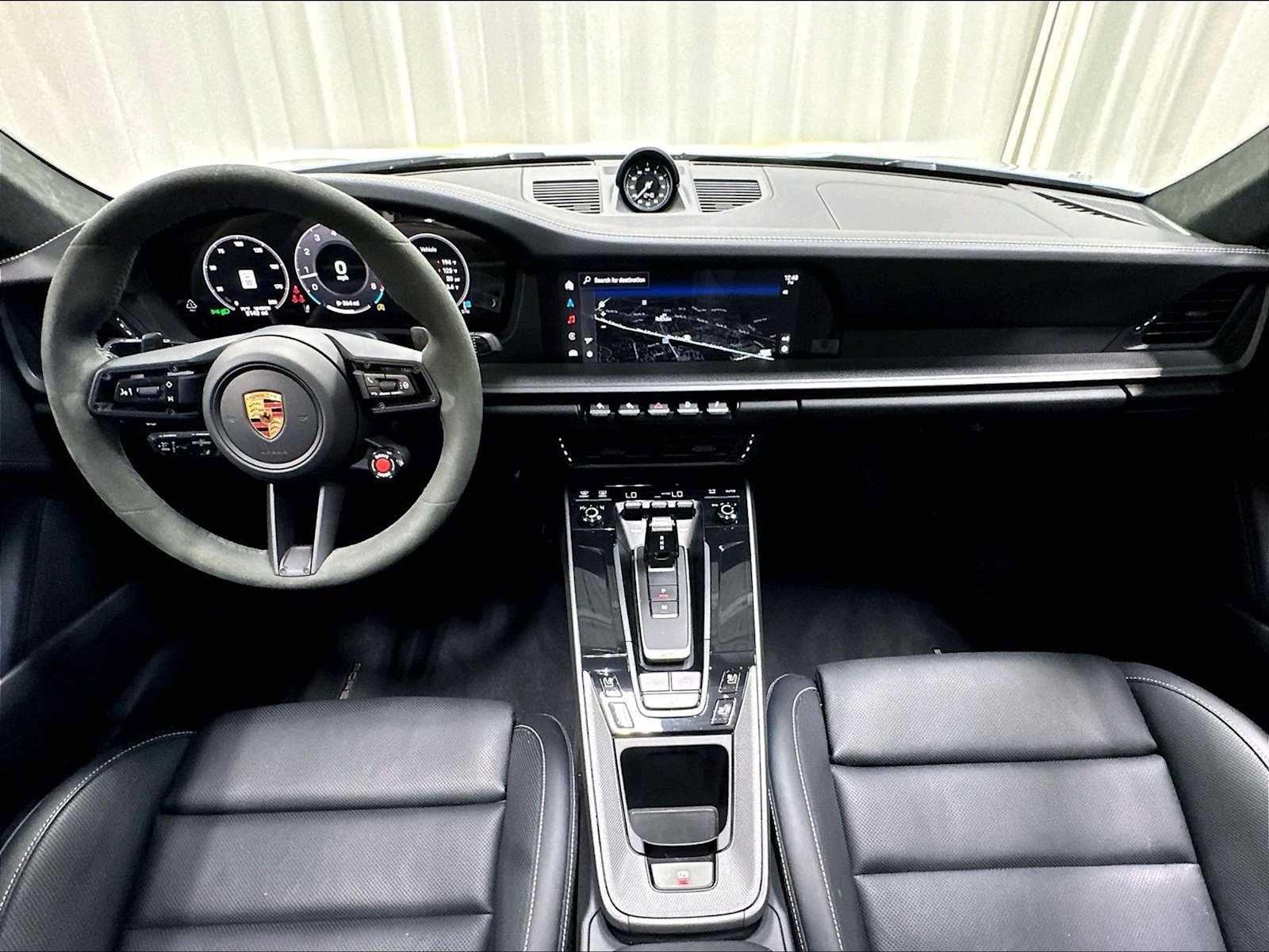 Used 2025 Porsche 911 Carrera RWD image 17