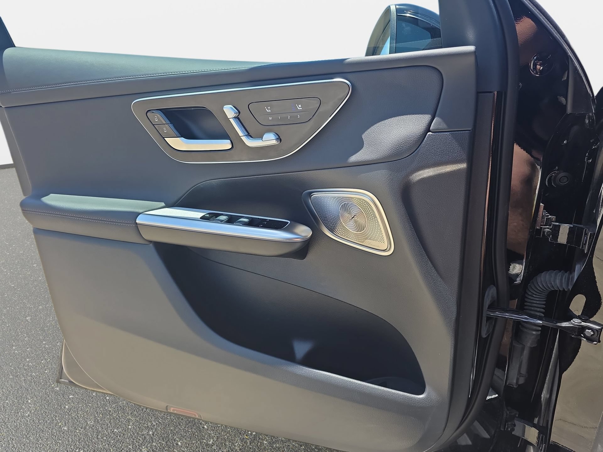Certified 2025 Mercedes-Benz GLC 300 4MATIC image 26