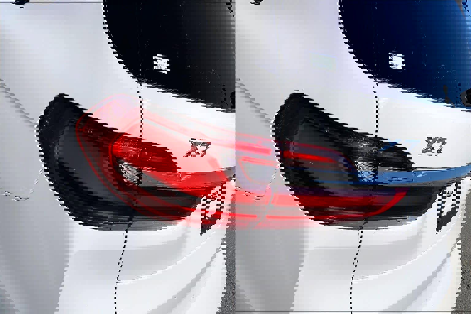 Used 2021 BMW X7 xDrive40i w/ Premium Package image 28