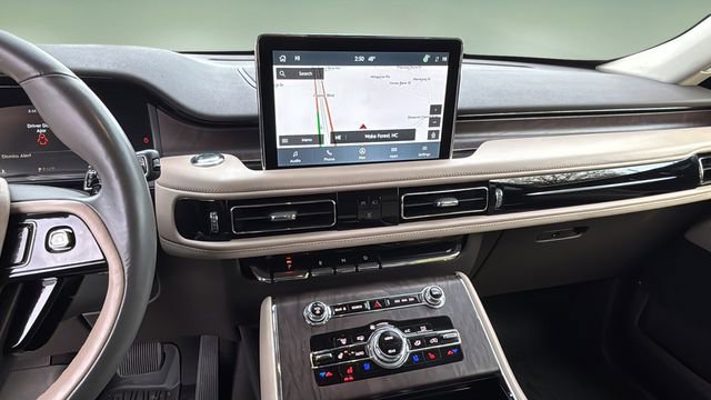 Used 2022 Lincoln Aviator Reserve w/ Equipment Group 201A image 26