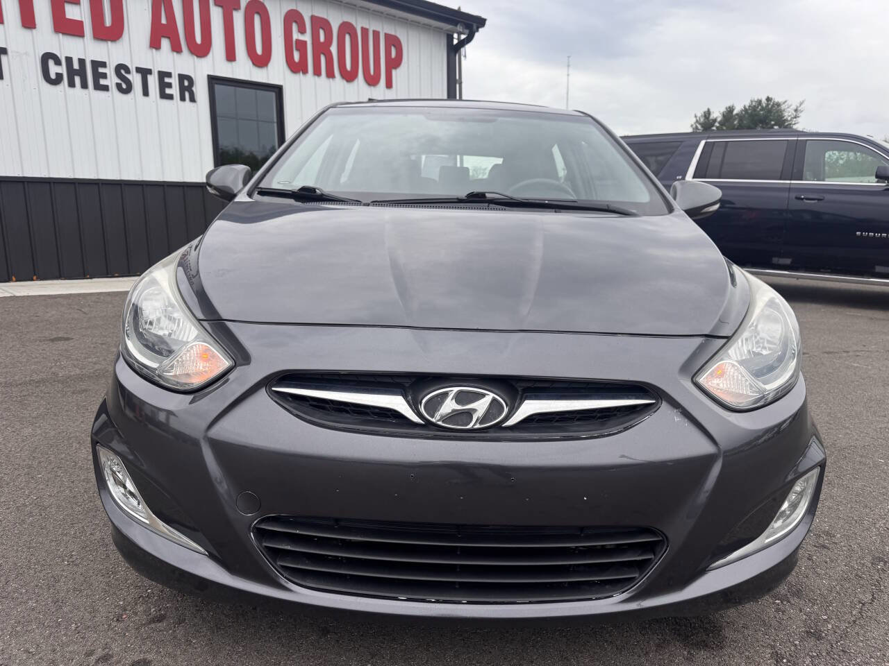 Used 2013 Hyundai Accent SE FWD image 3