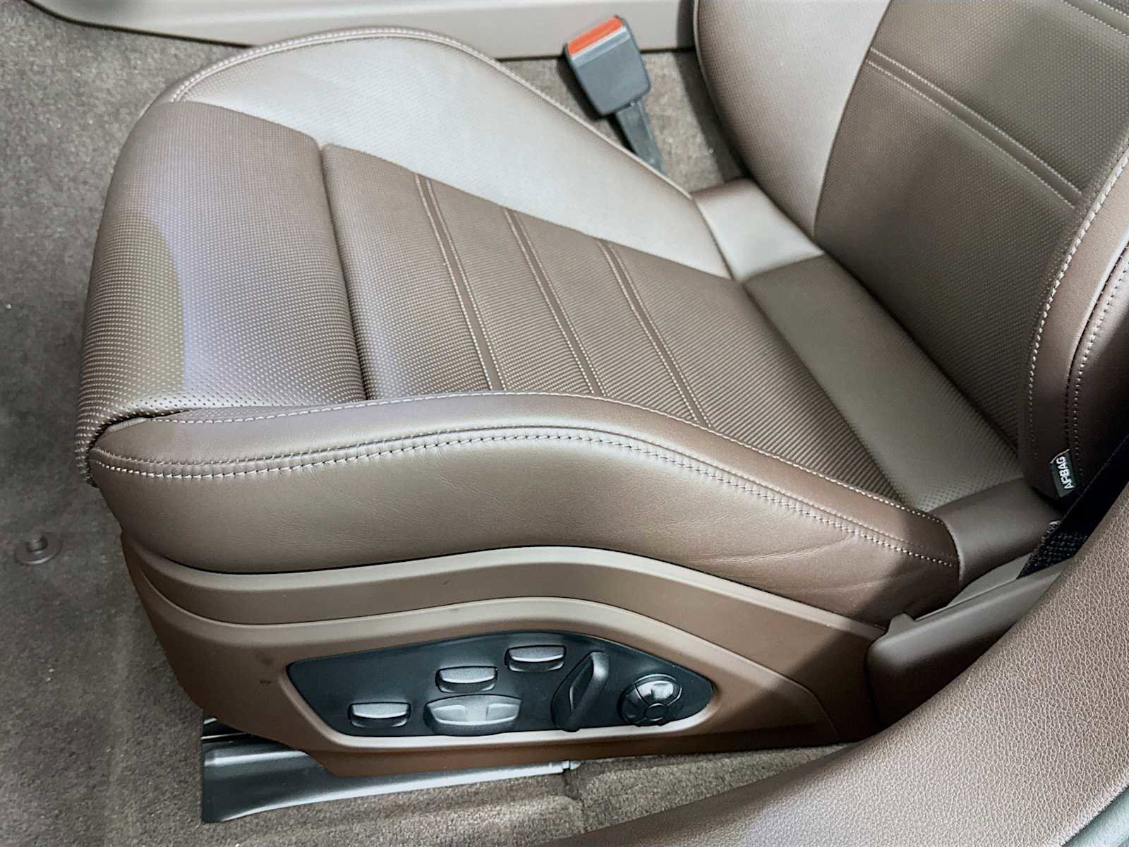 New 2025 Porsche Panamera Turbo image 13