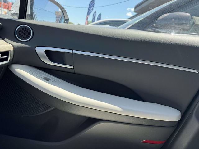 Used 2025 Hyundai Sonata SEL FWD image 41