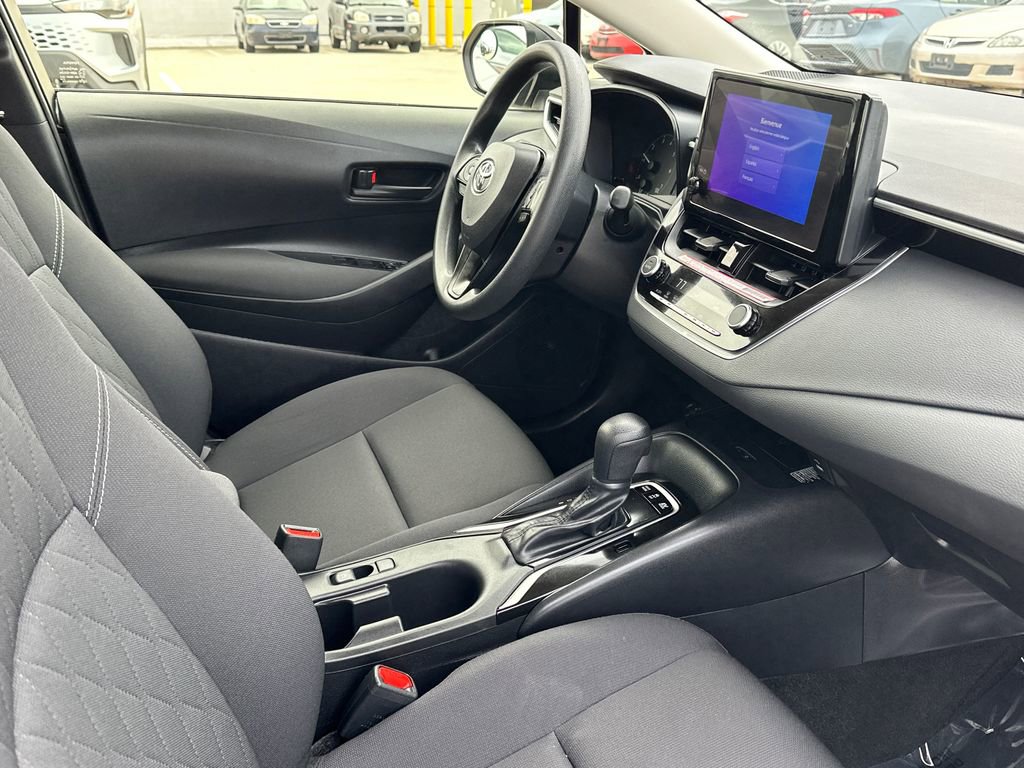 Used 2025 Toyota Corolla LE w/ LE Premium Package image 11