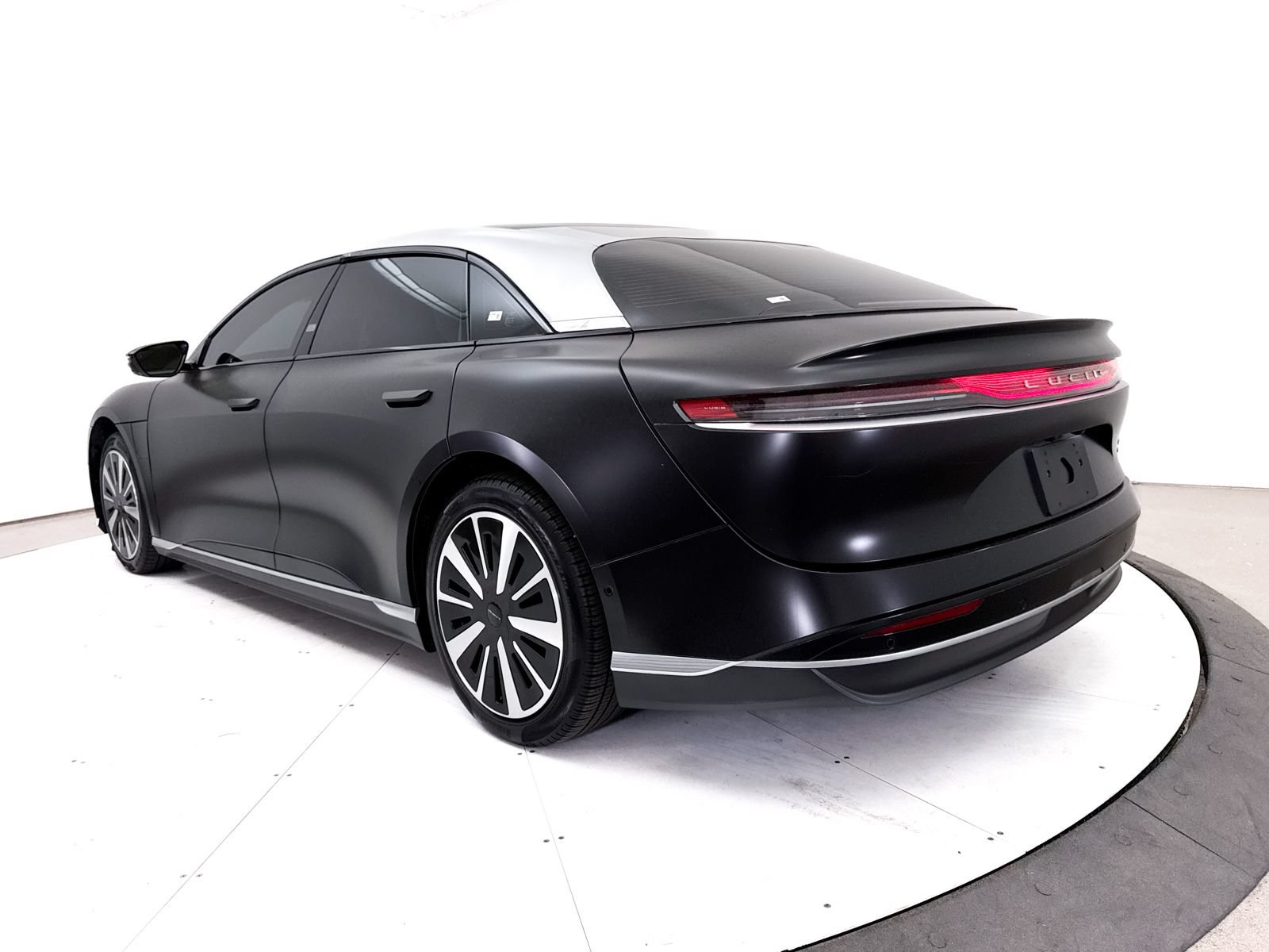 Used 2023 Lucid Air Touring AWD/4WD image 13