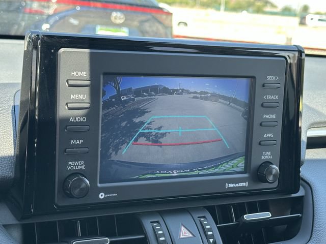 Used 2022 Toyota RAV4 XLE Premium AWD/4WD image 18