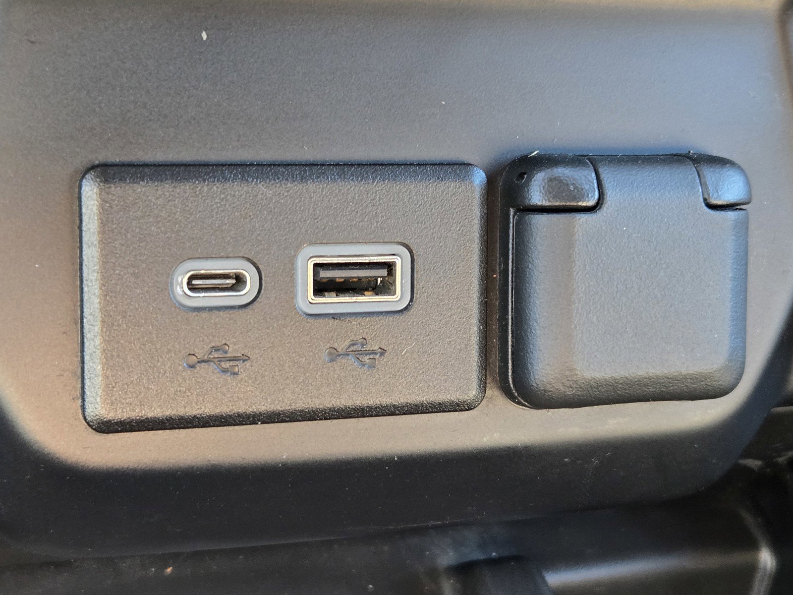 Used 2022 GMC Sierra 2500 AT4 w/ AT4 Premium Plus Package image 21