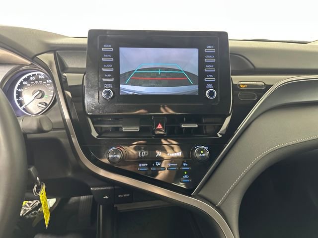 Used 2024 Toyota Camry SE image 22