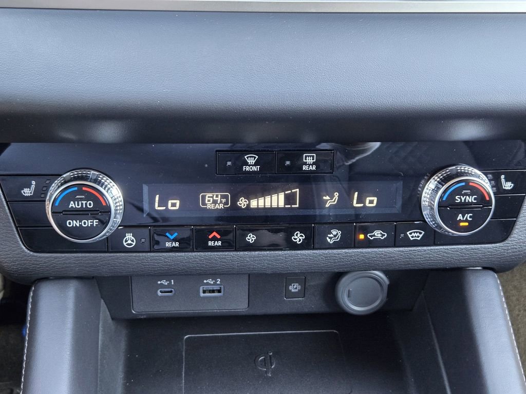 New 2025 Mitsubishi Outlander SEL Black Edition image 15