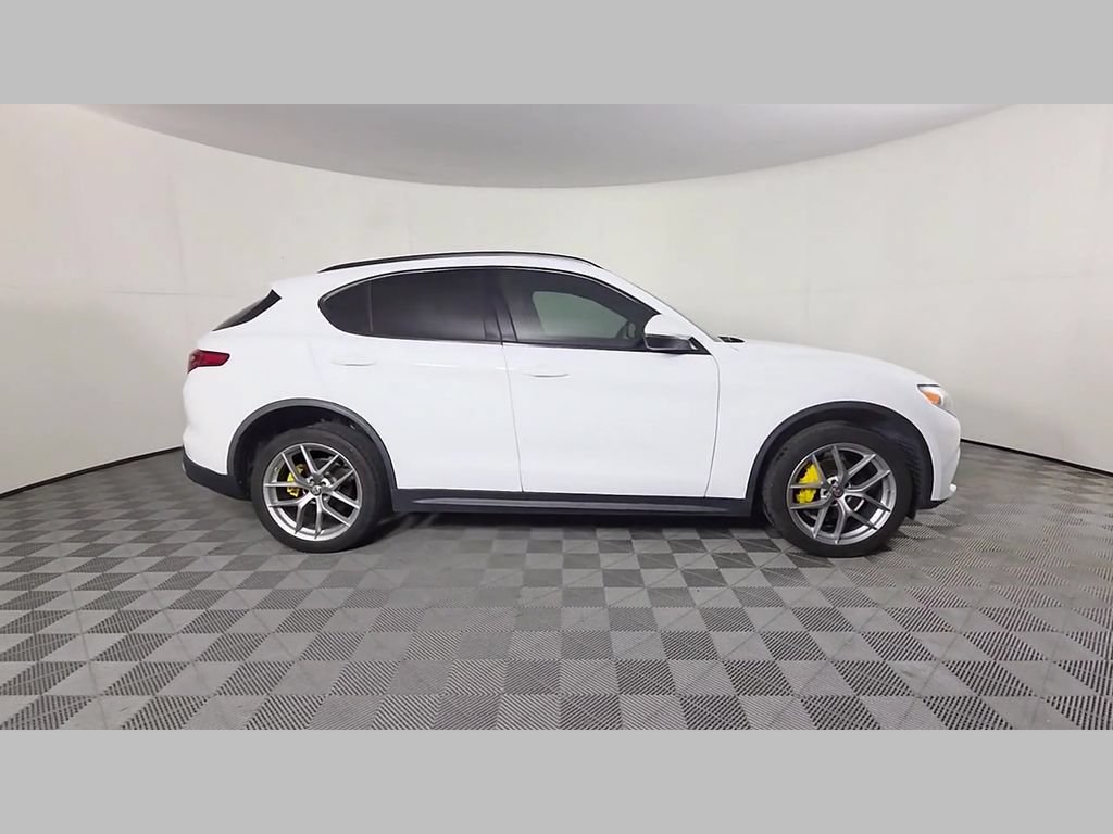 Used 2018 Alfa Romeo Stelvio Ti Sport AWD/4WD image 36