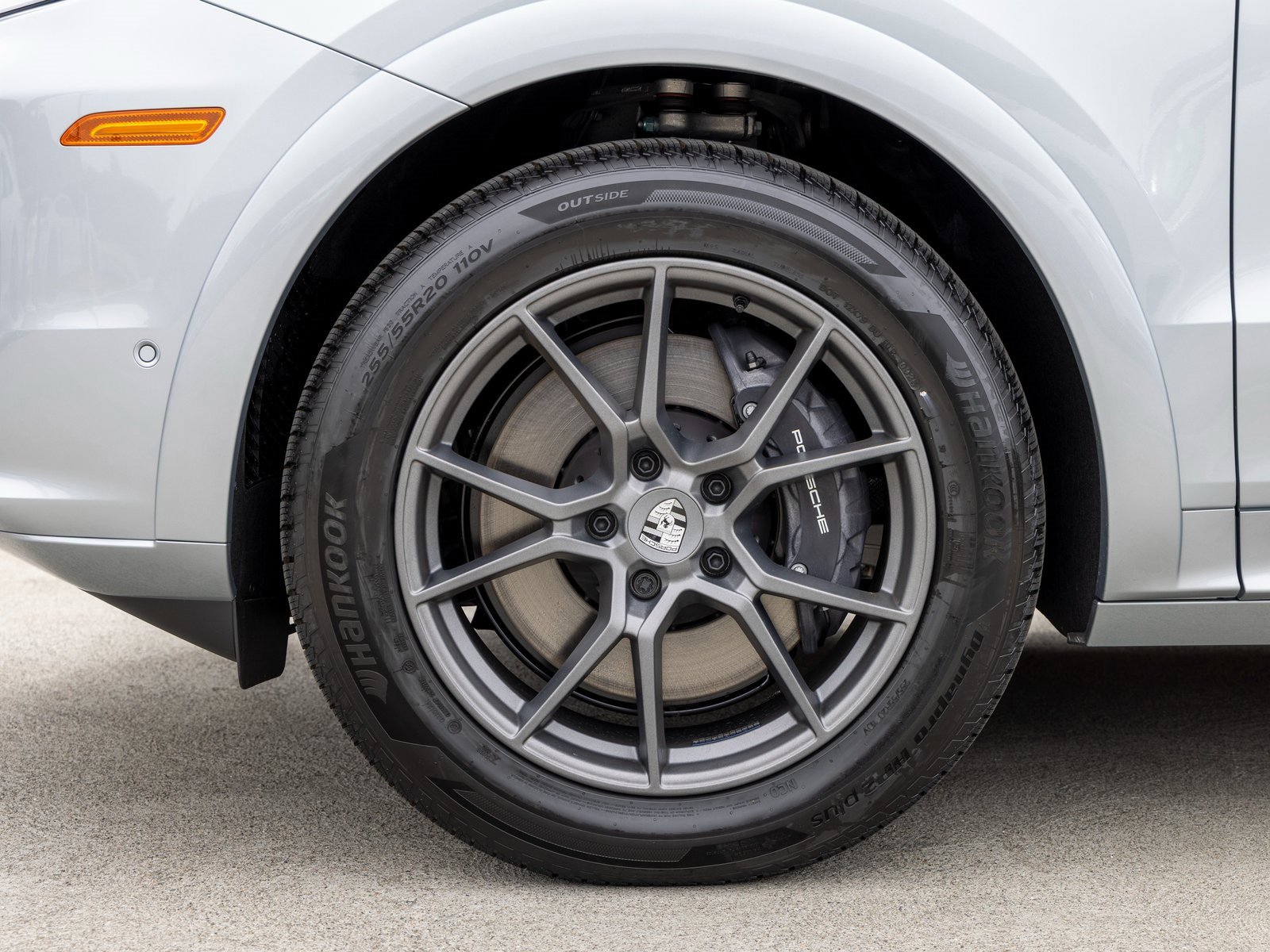 New 2026 Porsche Cayenne Coupe image 13