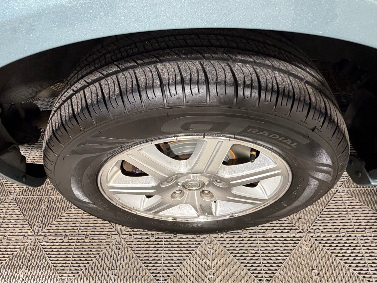 Used 2009 Chrysler Town & Country Touring w/ Flexible Seating Group image 27