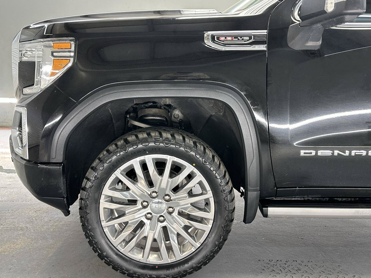 Used 2019 GMC Sierra 1500 Denali w/ Denali Ultimate Package AWD/4WD image 5