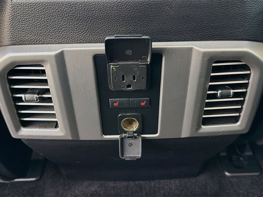 Used 2016 Ford F150 Platinum w/ Equipment Group 701A Luxury image 39