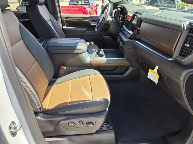 Certified 2026 Chevrolet Silverado 3500 High Country w/ High Country Premium Package AWD/4WD image 15