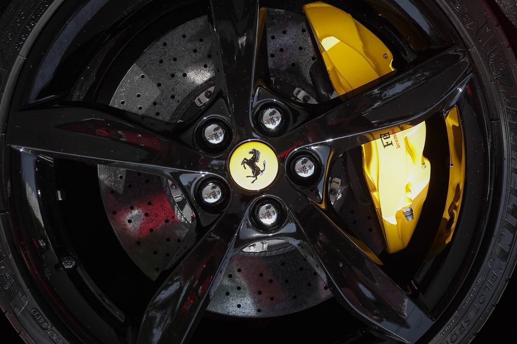Used 2022 Ferrari Portofino M RWD image 15