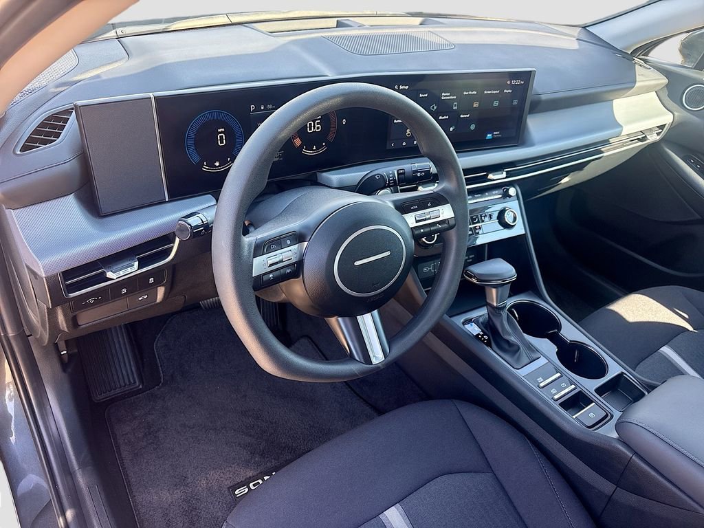 Certified 2025 Hyundai Sonata SE image 9