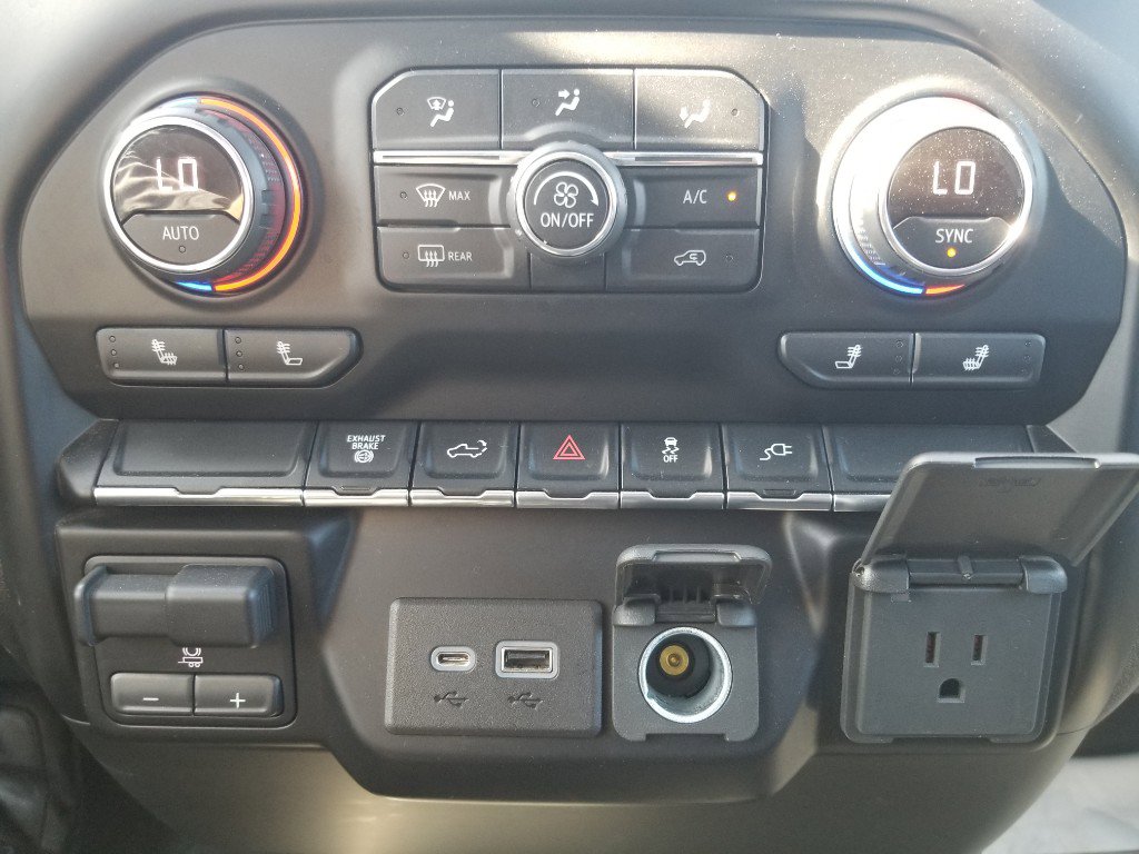 Used 2021 Chevrolet Silverado 2500 LT w/ Fleet Comfort Package image 20