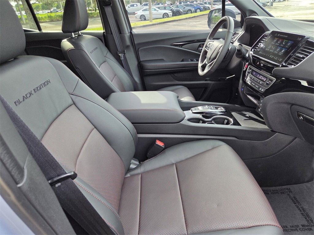 Used 2025 Honda Ridgeline Black Edition image 28