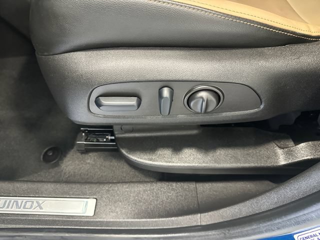 Used 2022 Chevrolet Equinox Premier AWD/4WD image 27