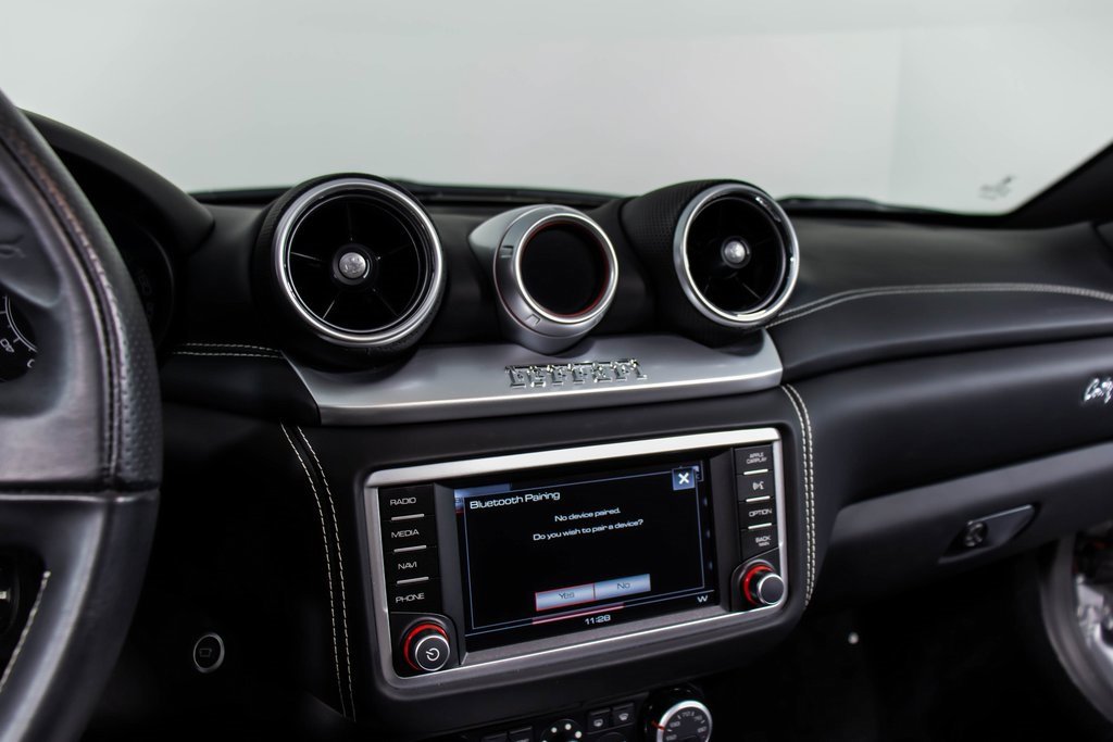Used 2016 Ferrari California T image 41