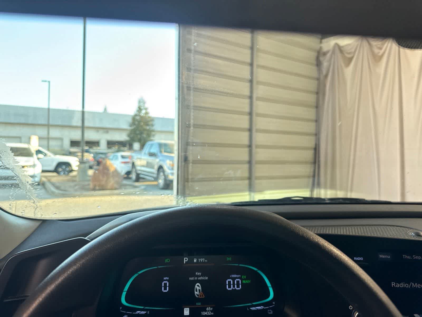 Used 2026 Hyundai Elantra Hybrid FWD image 23