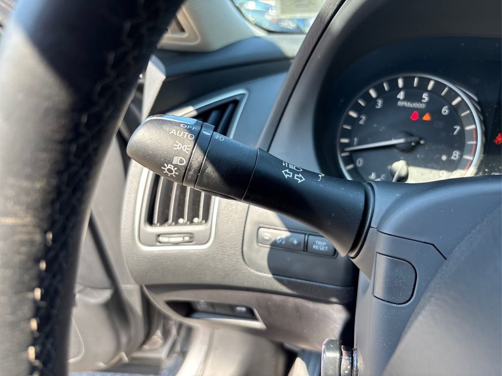 Used 2023 INFINITI Q50 Luxe w/ Cargo Package image 27