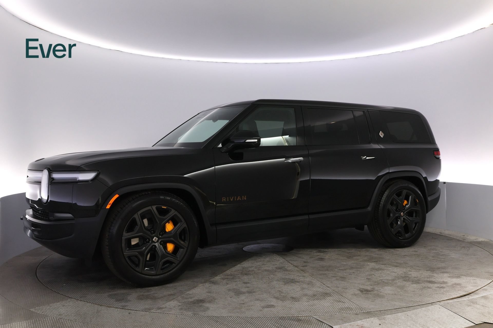 Used 2025 Rivian R1S Premium AWD/4WD image 18