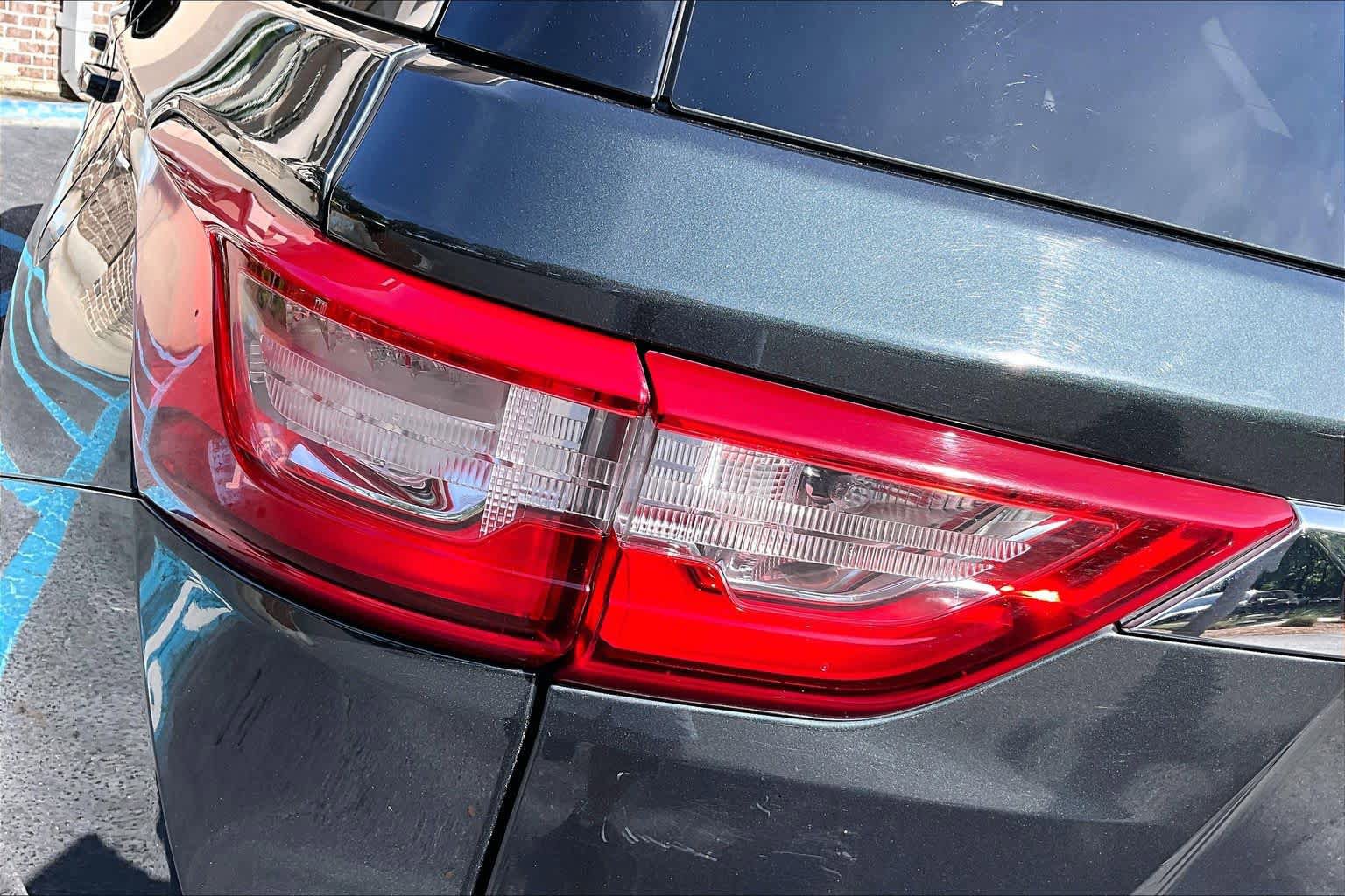 Used 2019 Chevrolet Traverse LT FWD image 29