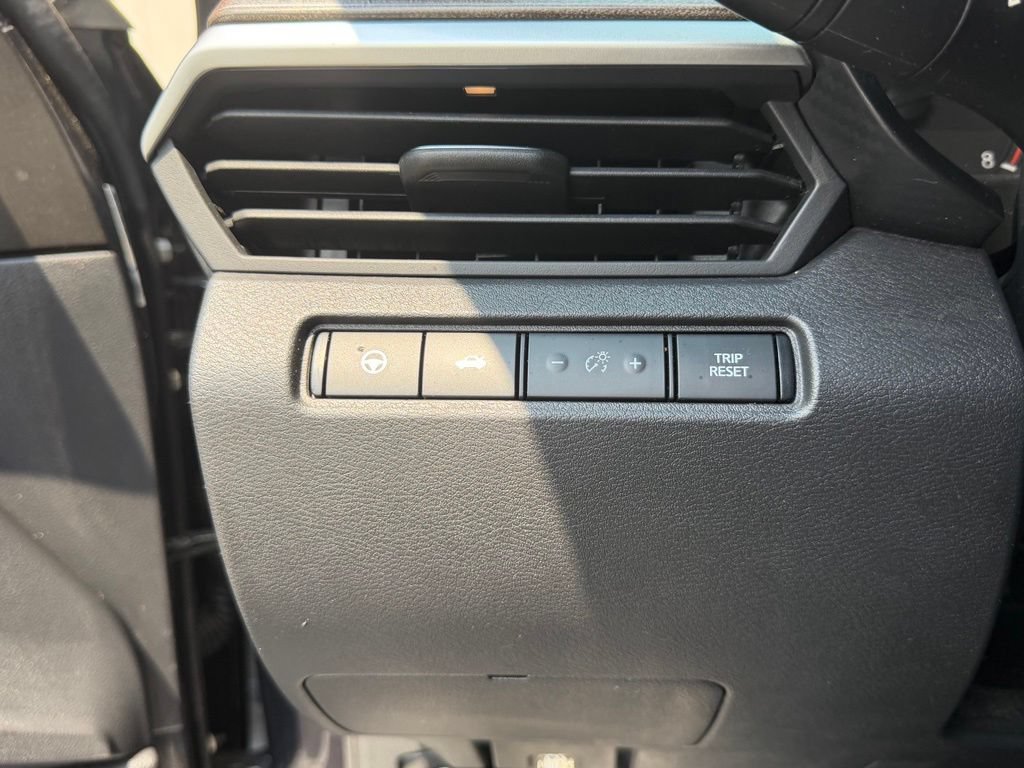Used 2019 Nissan Altima 2.5 Platinum FWD image 14