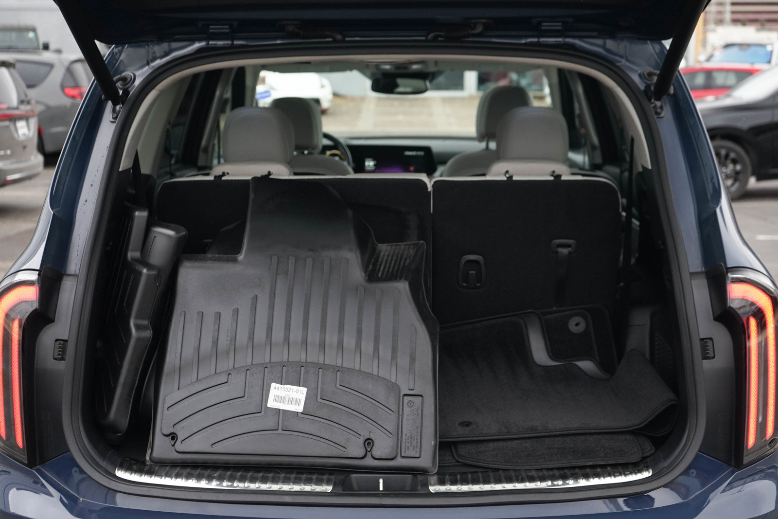 Used 2024 Kia Telluride SX image 9