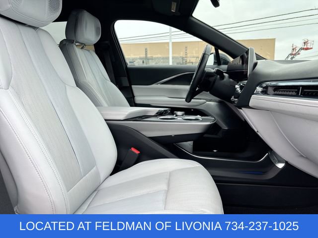 Used 2024 Cadillac Lyriq Luxury image 29