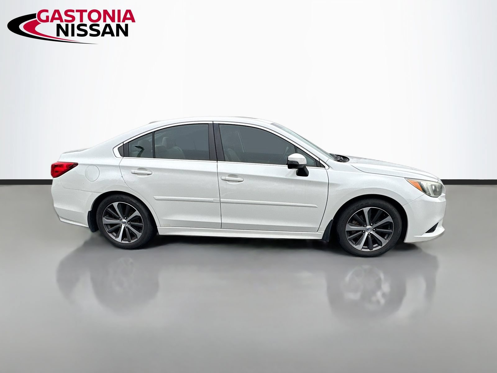 Used 2015 Subaru Legacy 3.6R Limited AWD/4WD image 10