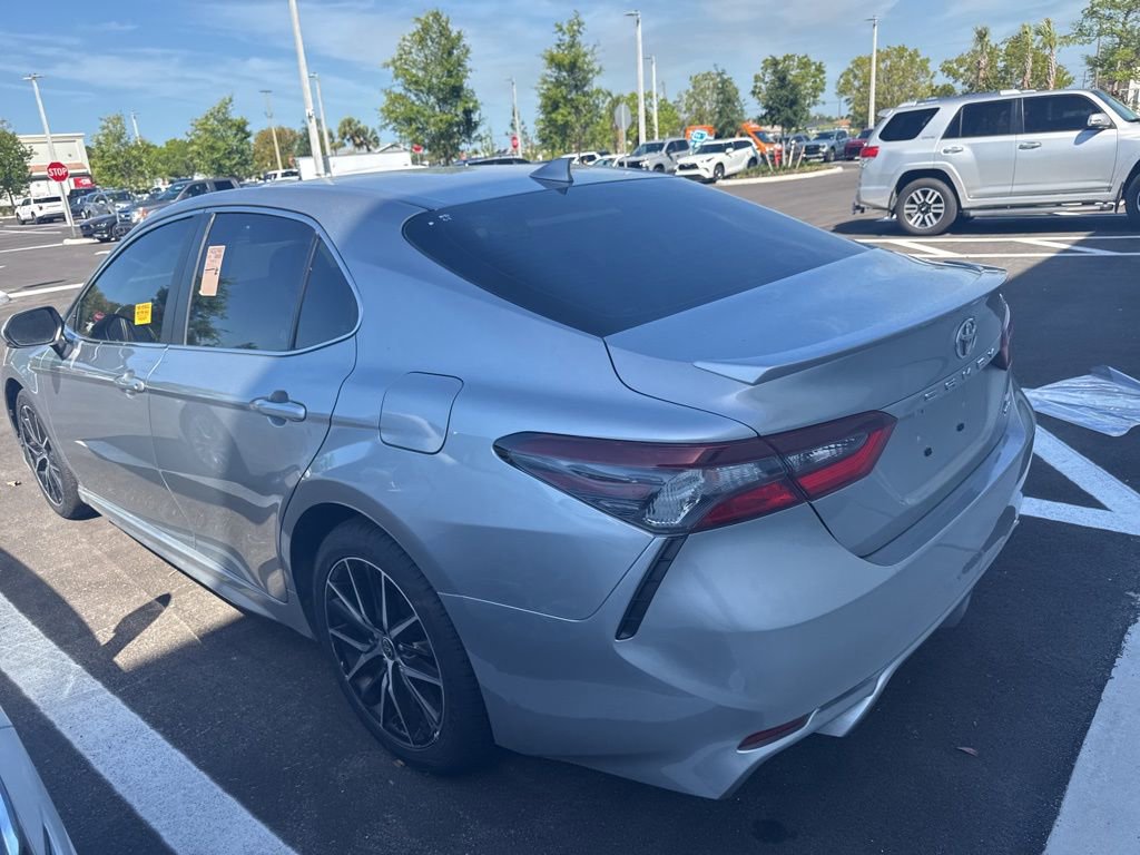 Used 2023 Toyota Camry SE FWD image 6