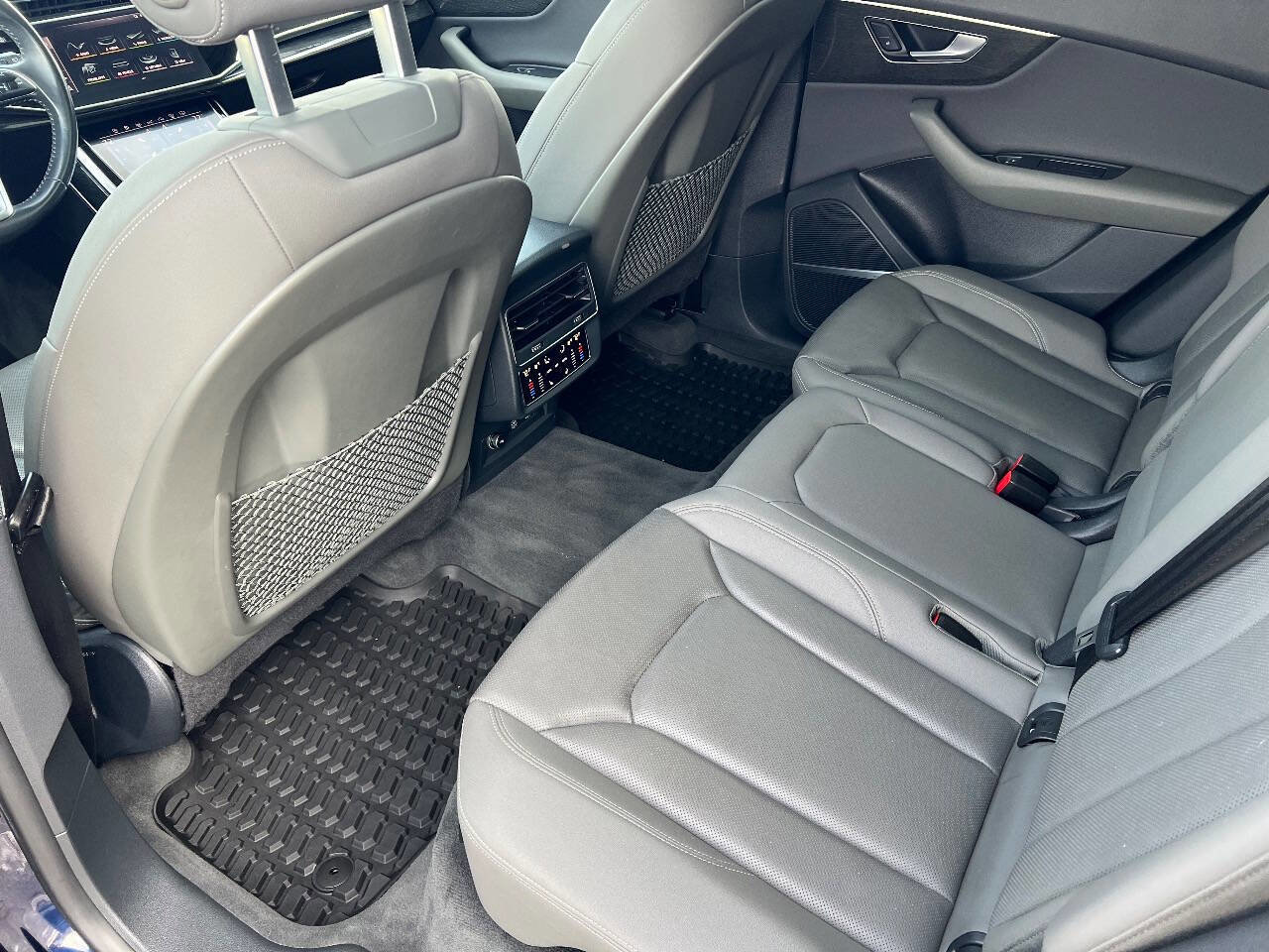 Used 2019 Audi Q8 Prestige image 17