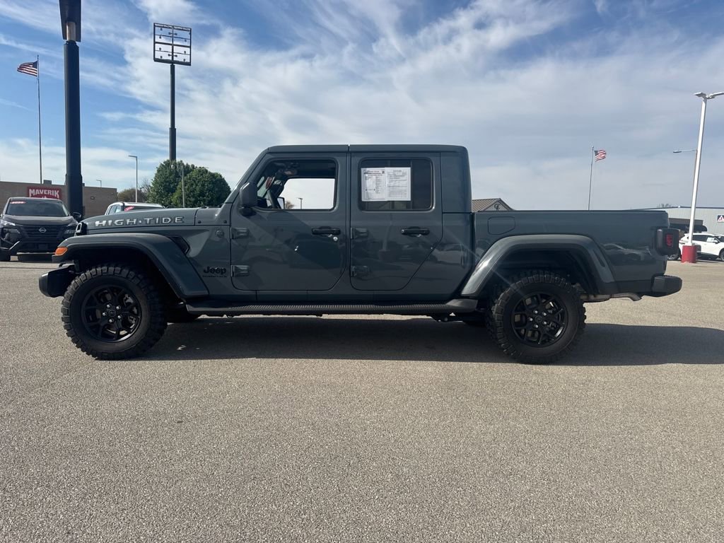 Used 2025 Jeep Gladiator Sport AWD/4WD image 3