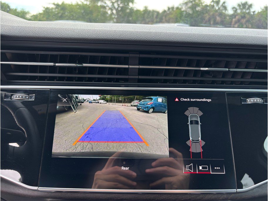 Used 2020 Audi Q7 2.0T Premium w/ Convenience Package AWD/4WD image 31