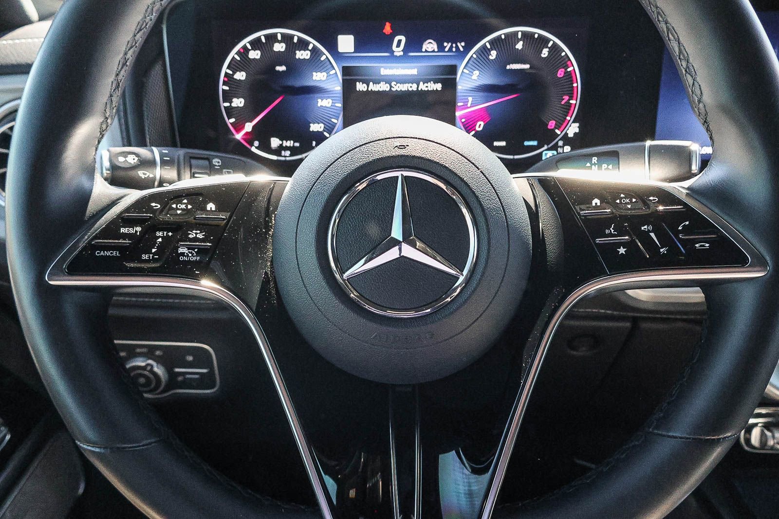 Used 2025 Mercedes-Benz G 550 image 43