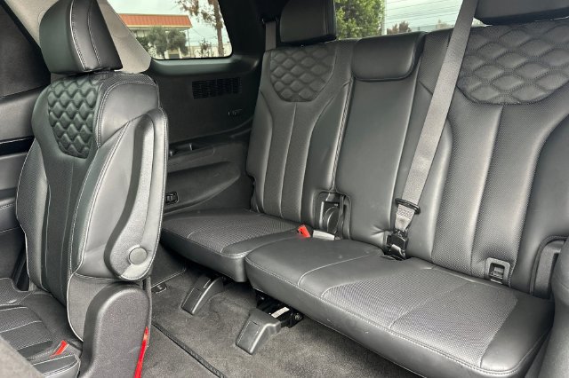 Used 2021 Hyundai Palisade Limited FWD image 17