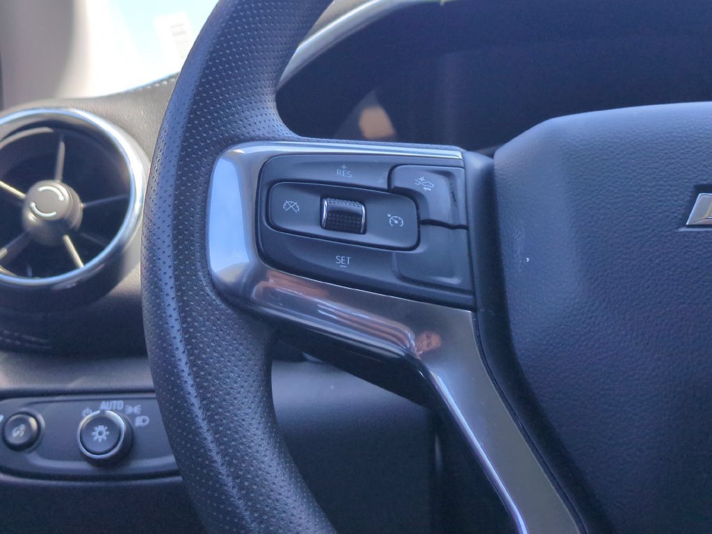 Used 2025 Chevrolet Blazer LT FWD image 21