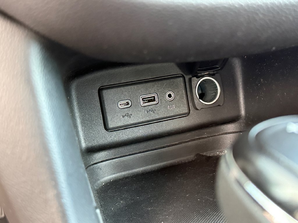 Used 2021 Chevrolet Equinox LT FWD image 21