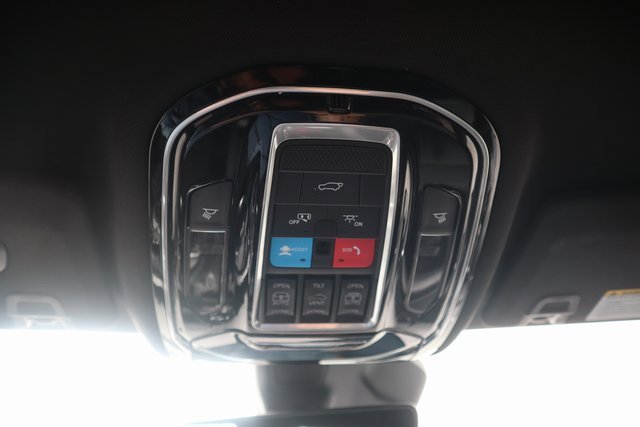 Used 2022 Jeep Grand Cherokee L Overland image 16