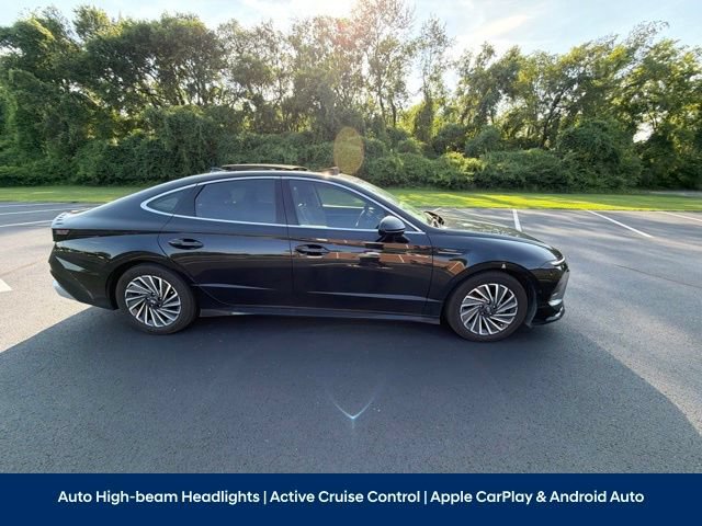 Certified 2025 Hyundai Sonata Limited FWD image 5