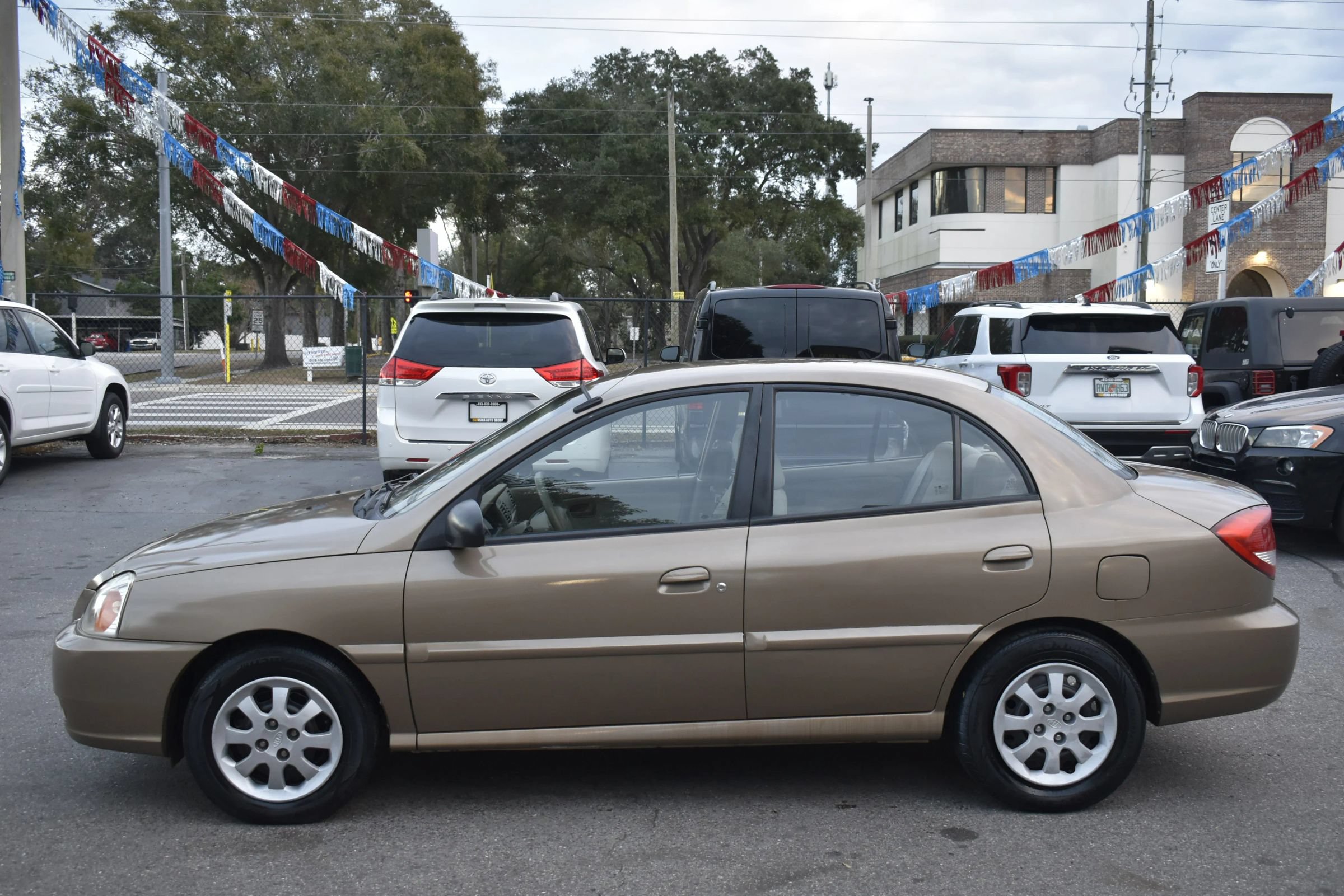 Used 2005 Kia Rio Sedan FWD image 5