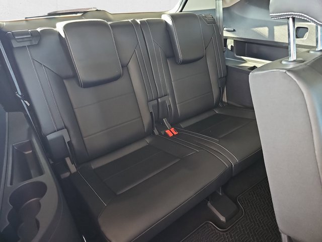 Used 2021 Volkswagen Atlas SEL R-Line image 12